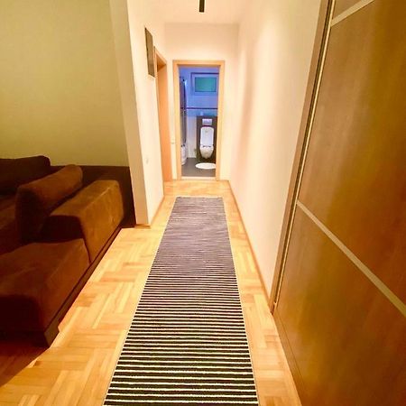 My Place Pristina Esterno foto