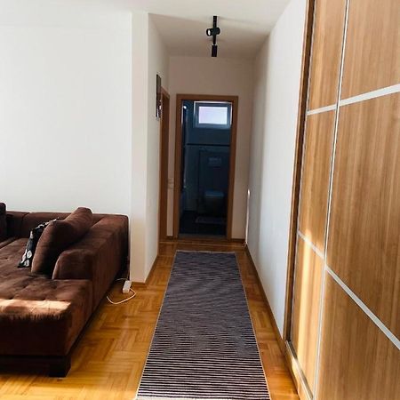 My Place Pristina Esterno foto