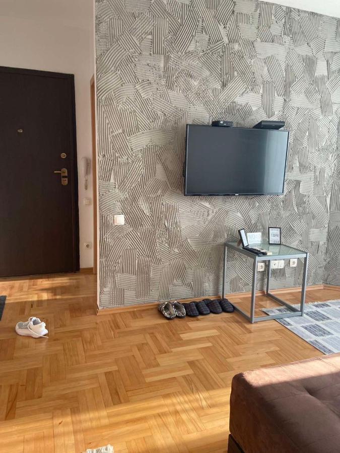 My Place Pristina Esterno foto